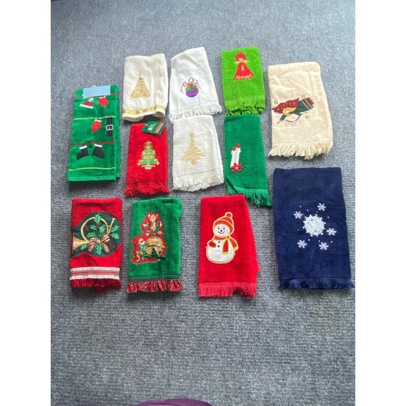 Christmas Set Of‎ 12 Assorted Holiday Hand Towels Festive Embroidery Appliqué - Picture 1 of 13
